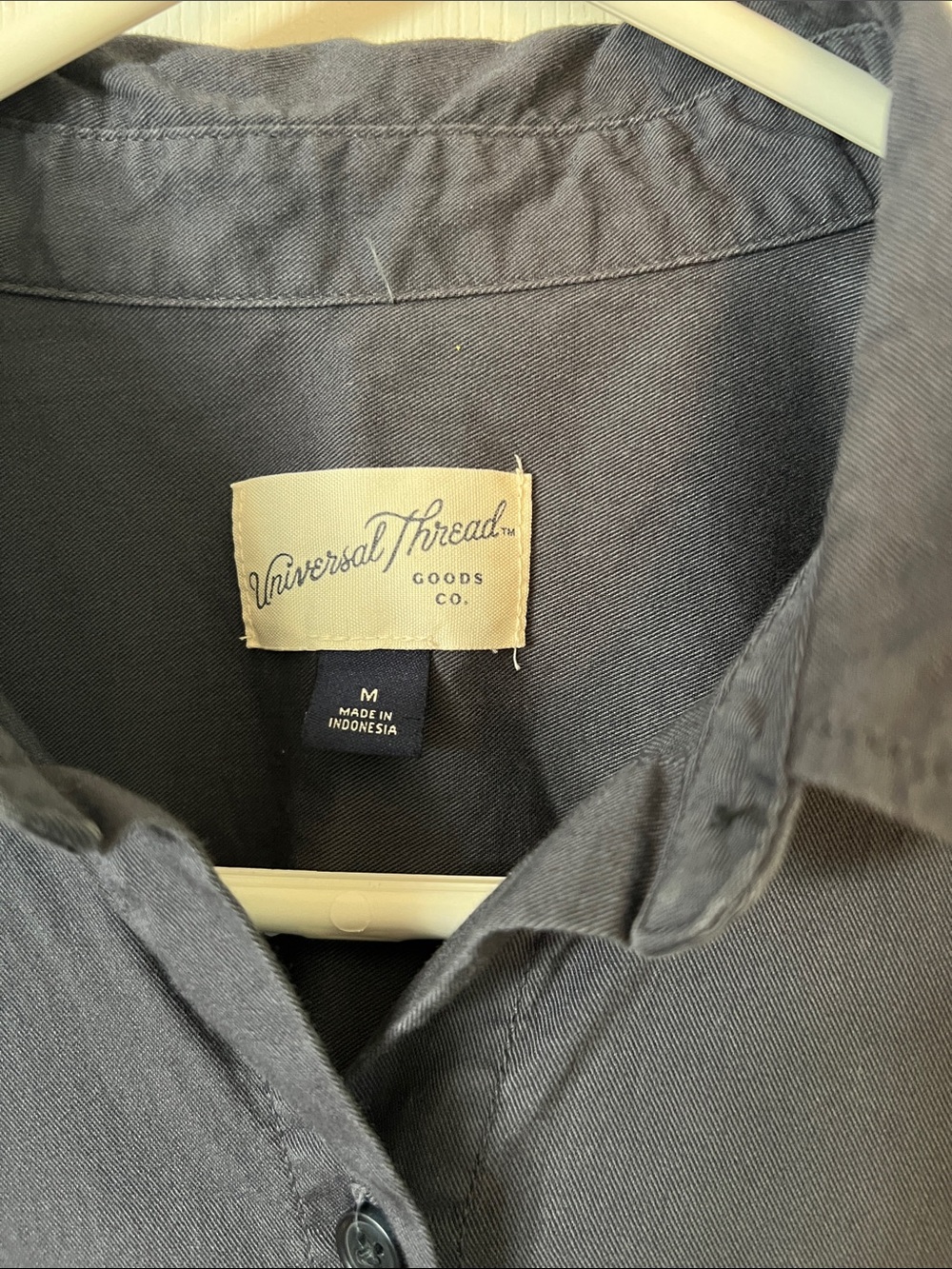 Universal Thread Men's Dark Gray Button-Front Shirt - Picture 2 of 2